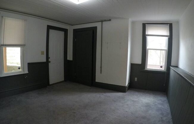 2 Bedroom Single Family Mt Washington!