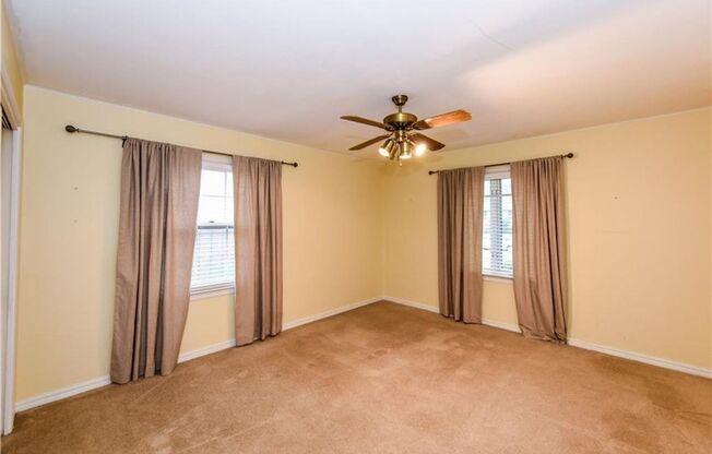 3 beds, 1 bath, $1,525