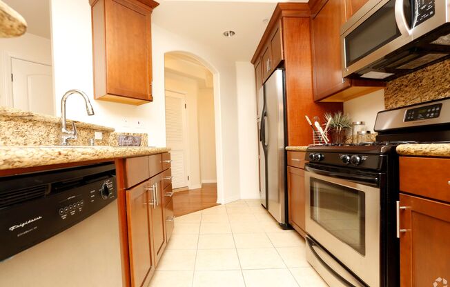 2 beds, 2 baths, 1,292 sqft, $3,195, Unit 206