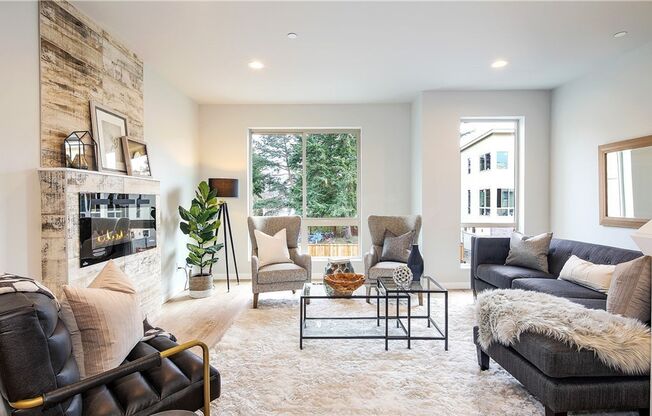 Modern 2 bedroom Comfort in the Heart of Edmonds
