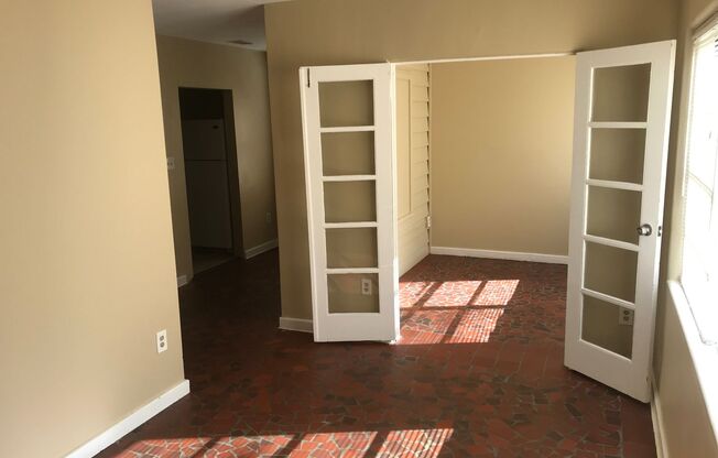 2 beds, 1 bath, $1,440