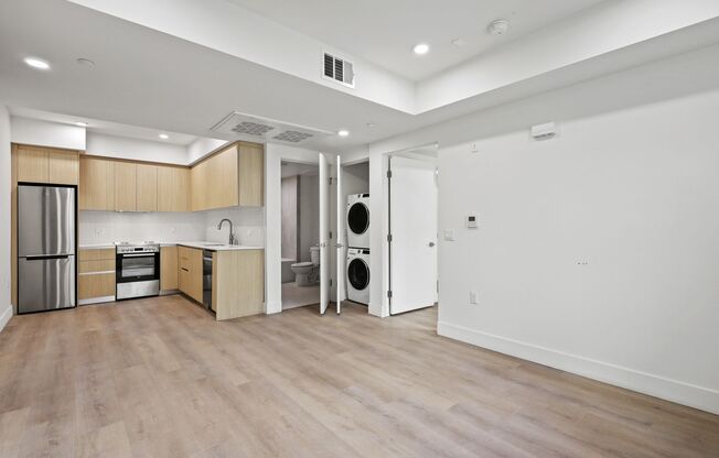 1 bed, 1 bath, 445 sqft, $2,350, Unit 411