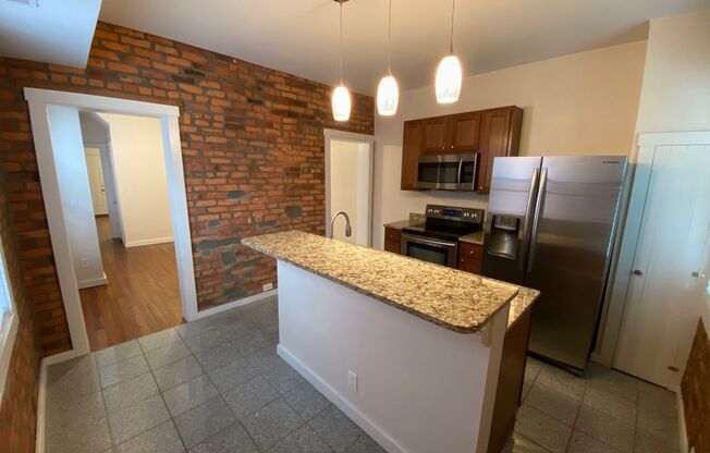 Hunter Ave 888-890 NCR
