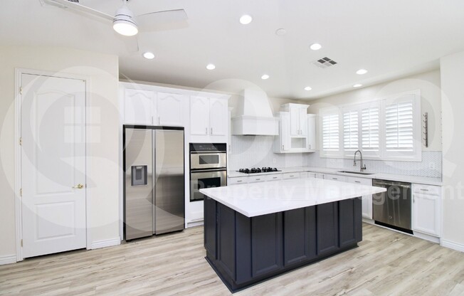 2451 E HONEYSUCKLE PL
