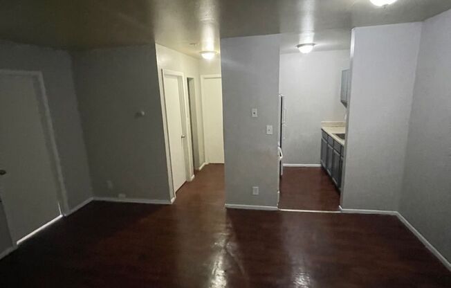 2 beds, 1 bath, 800 sqft, $795, Unit 1321 #21