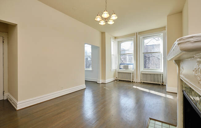 1803 19 ST NW
