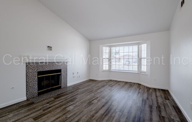 3 Bedroom/2 Bath Home in the Southwest - $2195 per Month!