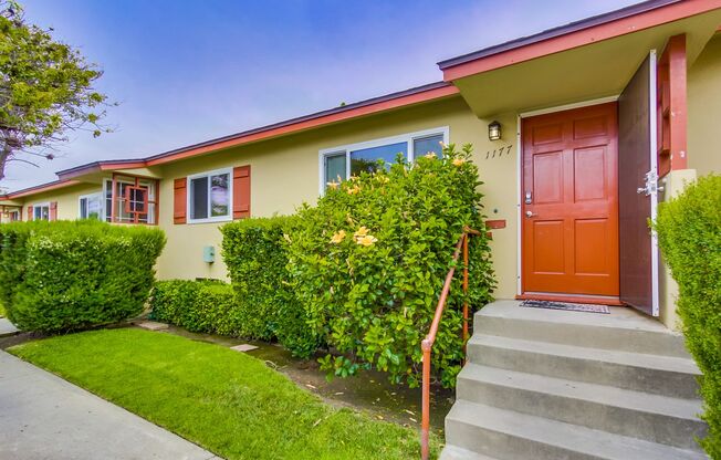 2BD/1BA APARTMENT AVAILABLE IN THE HEART OF PACIFIC BEACH! - $2,995 mo!