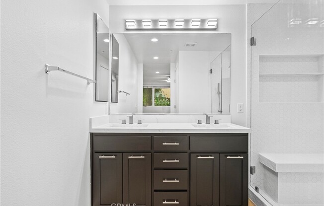 2 beds, 2 baths, 1,050 sqft, $3,450, Unit 206