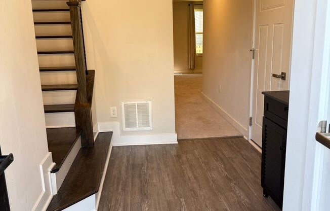 3 Bedroom Townhouse - City Living with a Garage