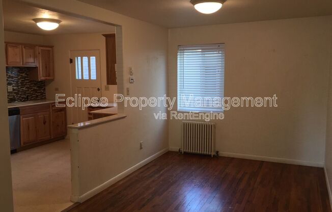2 beds, 1.5 baths, 1,260 sqft, $1,300