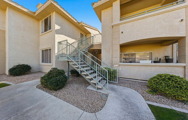 2 beds, 1 bath, 855 sqft, $1,500, Unit Apt 1053