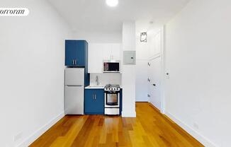 659 10 AVE