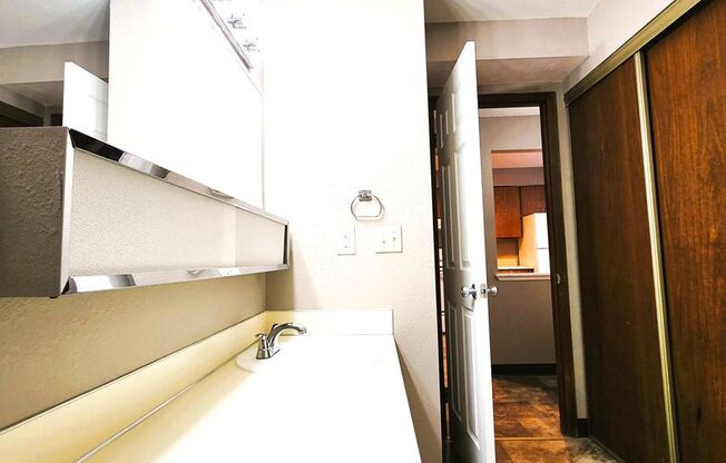 1 bed, 1 bath, 643 sqft, $1,235, Unit 326