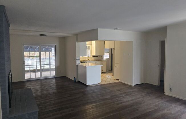Large 3 Bed 2 Bath House