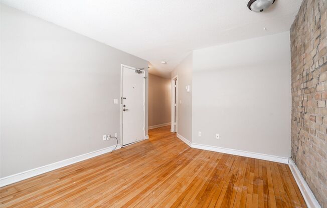 Studio, 1 bath, 655 sqft, $895, Unit 1402-07