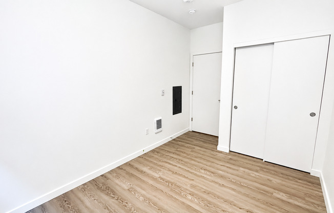 2 beds, 1 bath, 692 sqft, $1,695, Unit 105
