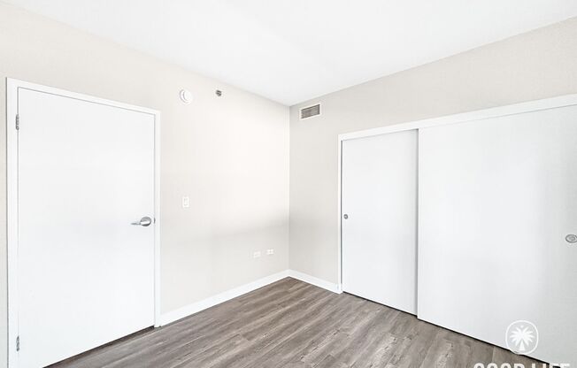 2 beds, 1 bath, $2,850, Unit Unit 710