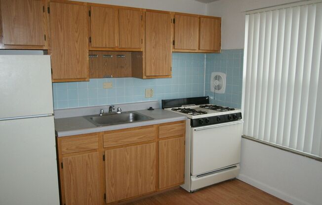 2 beds, 1 bath, 830 sqft, $840, Unit 1600C