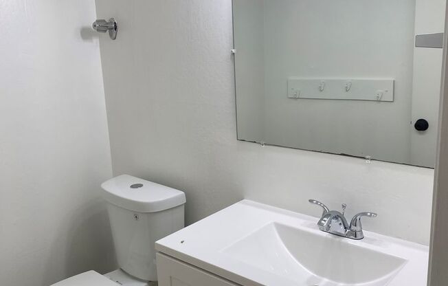 4909 EVANSTON CT