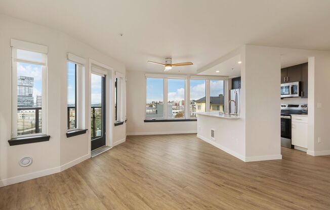 2 beds, 2 baths, 886 sqft, $3,545, Unit 401