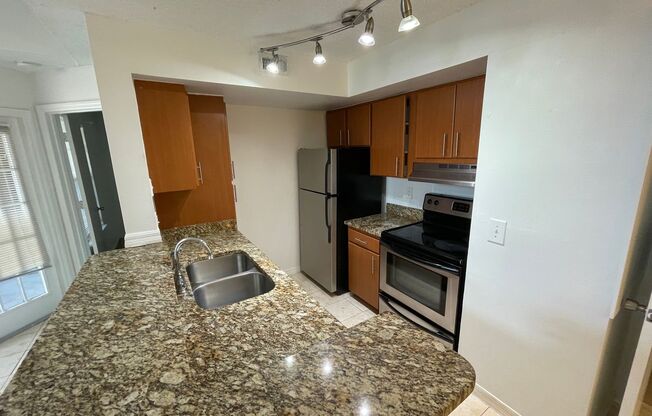 Condo Convenient to Attractions! Bella Vista Community! AVAILABLE AUGUST 13th!