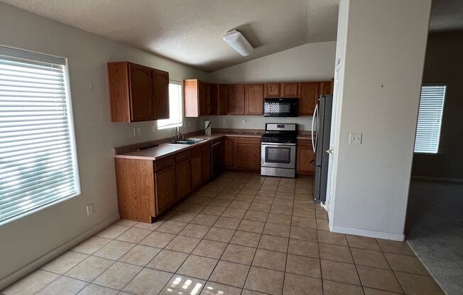 3 beds, 2 baths, $2,150