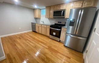 2 beds, 1 bath, 950 sqft, $2,500, Unit 1a