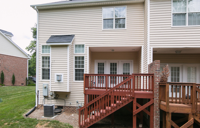 Spacious 3BR, 2.5BA End-Unit Townhome!