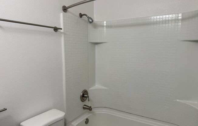 2 beds, 2 baths, 850 sqft, $3,170, Unit 839-07