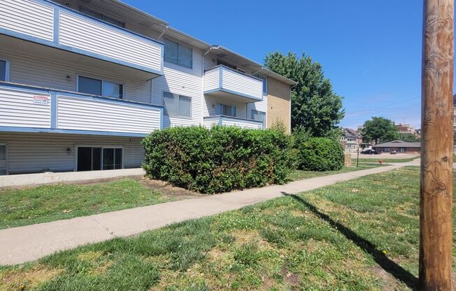 Super cute and Spacious Two-Bedroom Apartment!