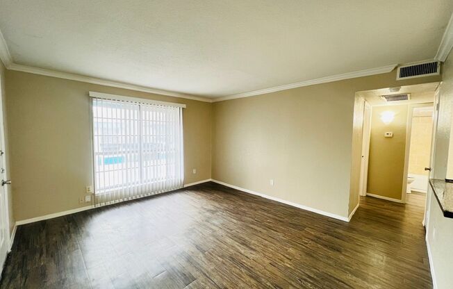 1 bed, 1 bath, 666 sqft, $1,175, Unit 2-256