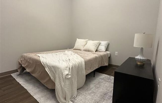 2 beds, 2 baths, 855 sqft, $1,999, Unit 506