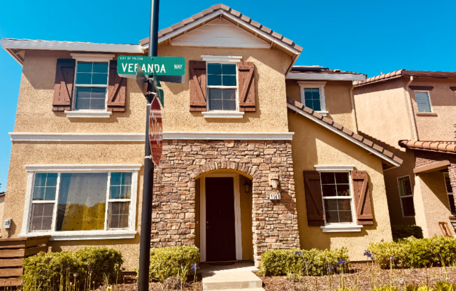 1141 VERANDA WAY