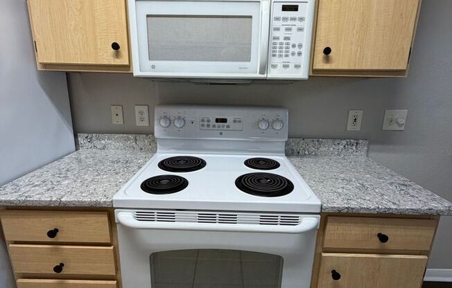 1 bed, 1 bath, $2,100, Unit # 722