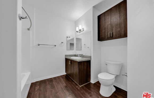 1408 W Washington Blvd