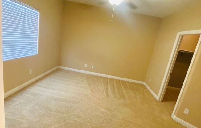 Wonderful 2 story home with Master Bedroom on the first floor, close to Anthem Hills Park and Trailhead.