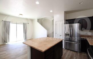3 beds, 2.5 baths, 1,684 sqft, $2,100