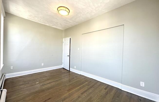 93 Grant Ave #2