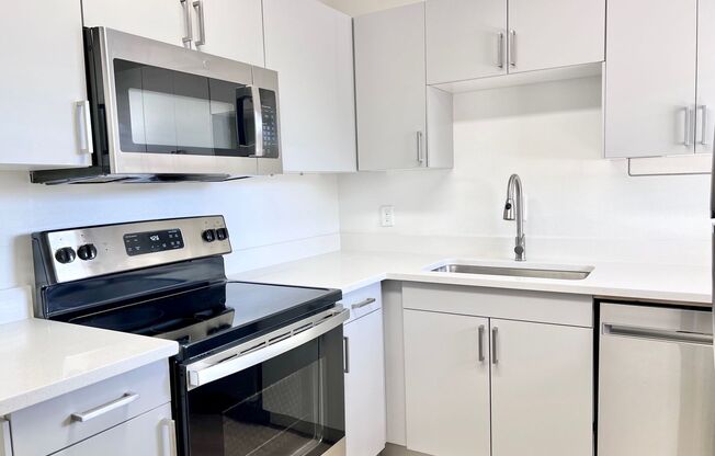 1 bed, 1 bath, $1,295, Unit 2025-4W