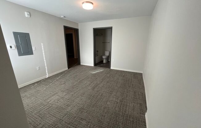 1 bed, 1 bath, 521 sqft, $1,449, Unit 13