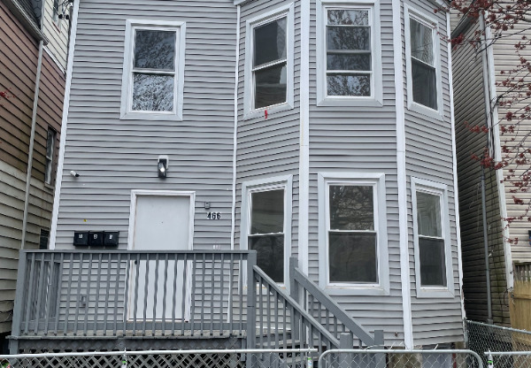 466 AVON AVE