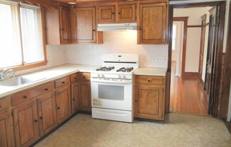 8 PLEASANT ST