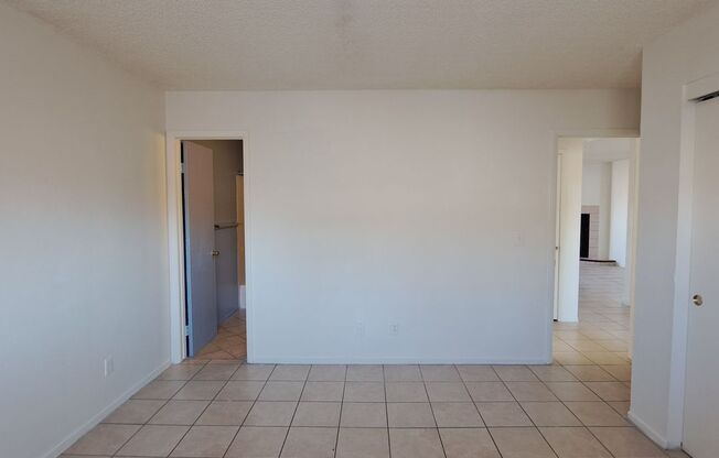2 beds, 2 baths, 945 sqft, $1,245, Unit 3