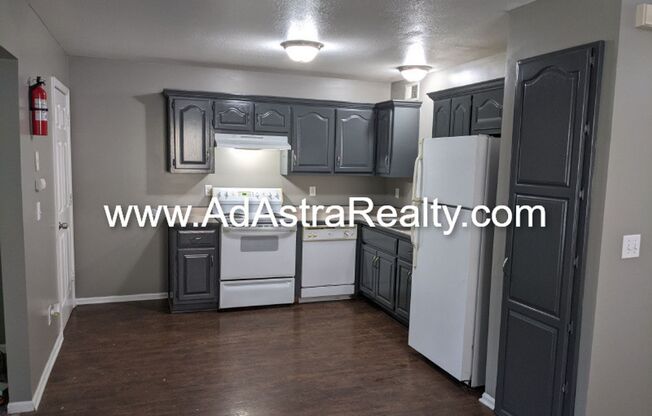 3 beds, 2.5 baths, $1,495, Unit Unit A