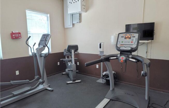 POPULAR FLOORPLAN IN A DESIREABLE GATED COMMUNITY!!