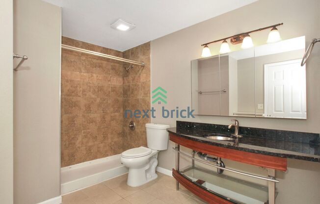 2 beds, 2.5 baths, $1,999, Unit UNIT G39