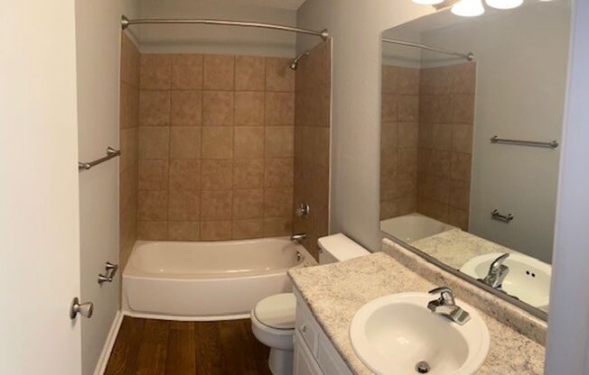 3 beds, 2 baths, 1,260 sqft, $1,250