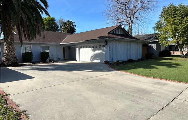 4 beds, 2 baths, 1,816 sqft, $4,000