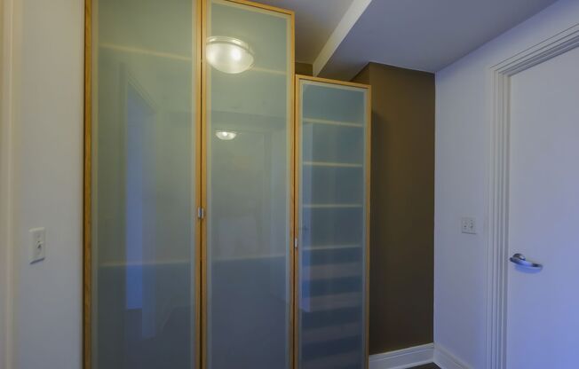 1 bed, 1 bath, $2,100, Unit # #N 518